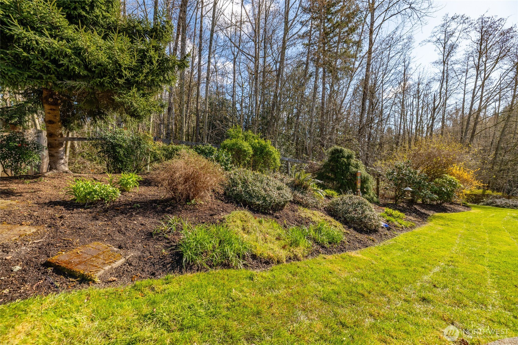 1014 S 38th Place , Mount Vernon, WA 98274