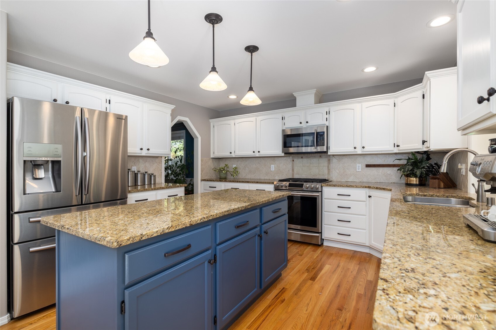 1014 S 38th Place , Mount Vernon, WA 98274