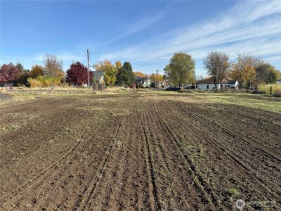 411 SW 12th , College Place, WA 99324 - Photo 11