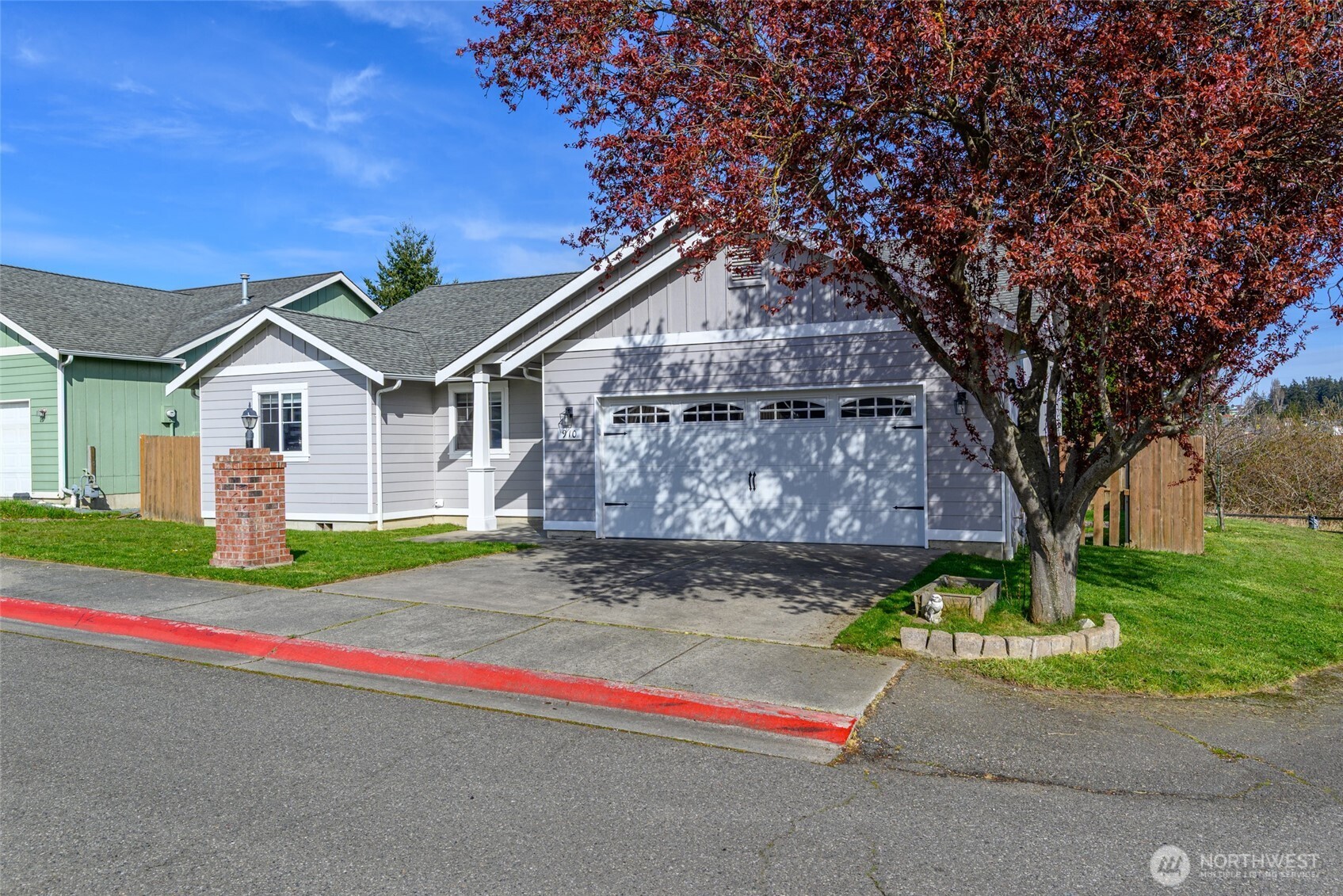 910 NE Cordero Place , Oak Harbor, WA 98277-3544