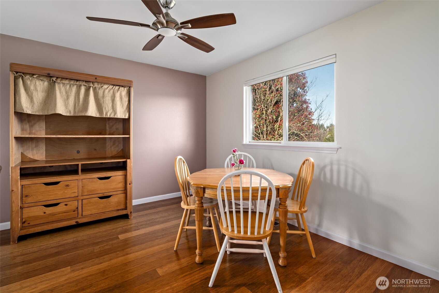 910 NE Cordero Place , Oak Harbor, WA 98277-3544