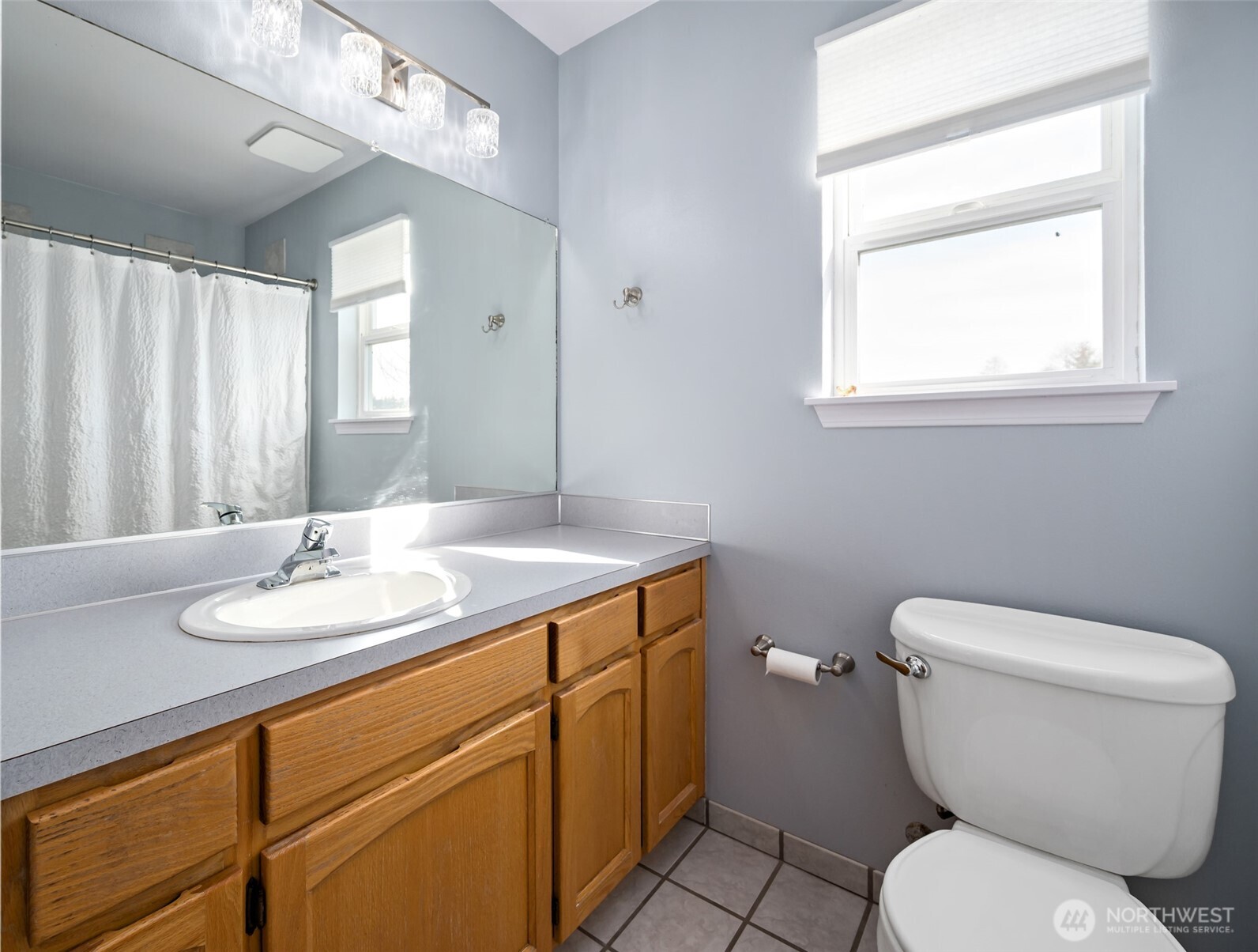 910 NE Cordero Place , Oak Harbor, WA 98277-3544