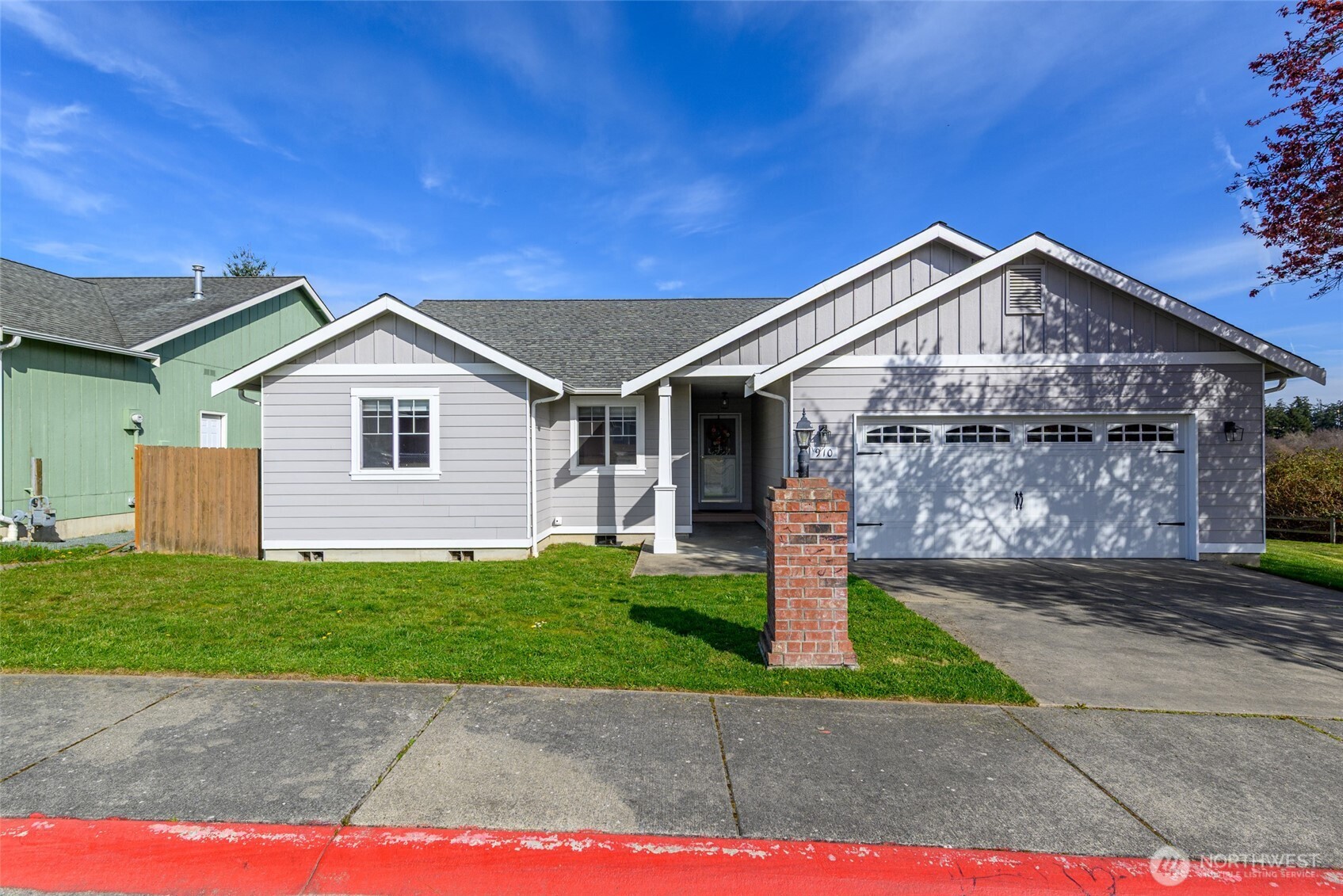 910 NE Cordero Place , Oak Harbor, WA 98277-3544