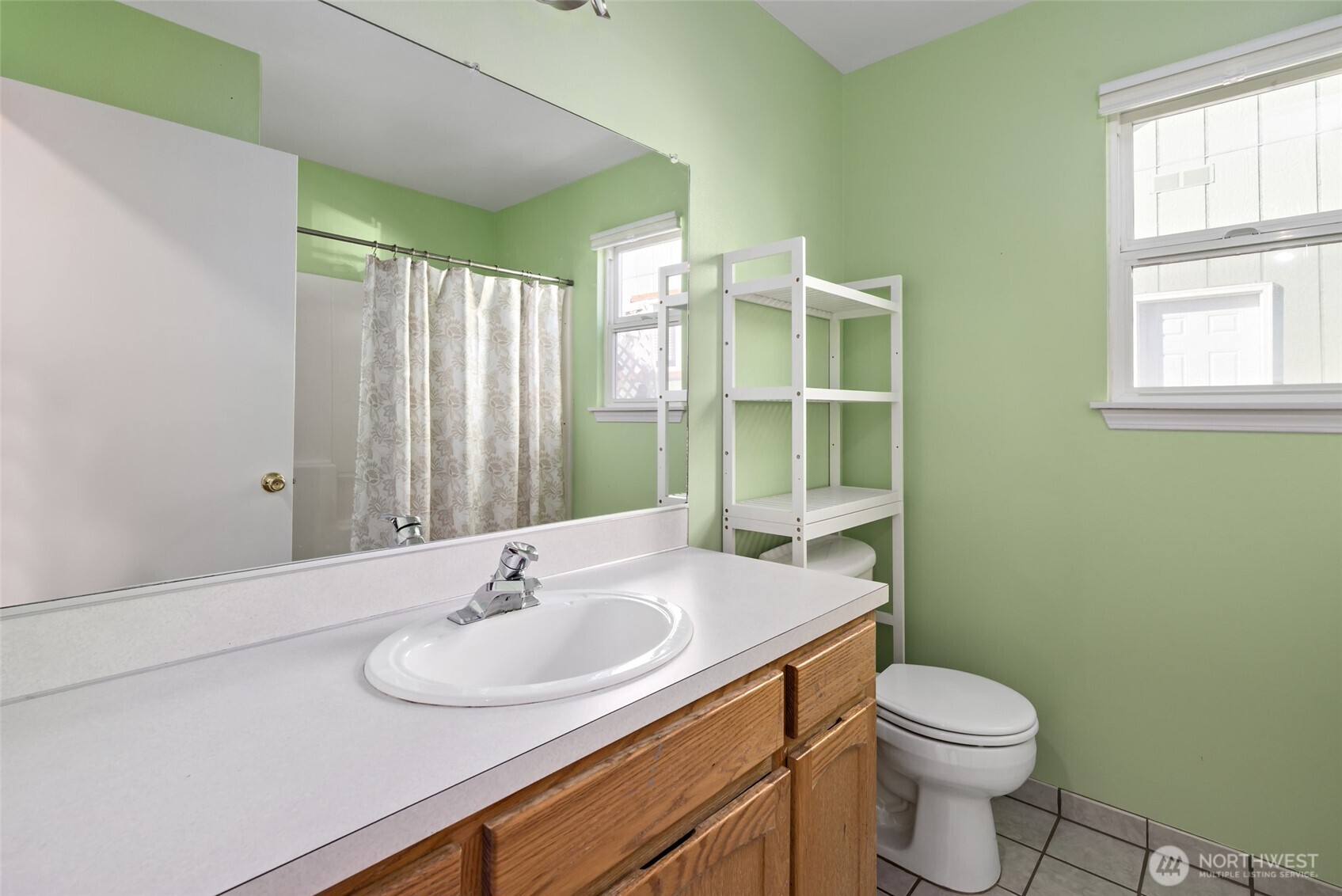 910 NE Cordero Place , Oak Harbor, WA 98277-3544