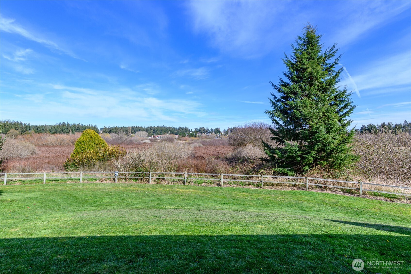 910 NE Cordero Place , Oak Harbor, WA 98277-3544