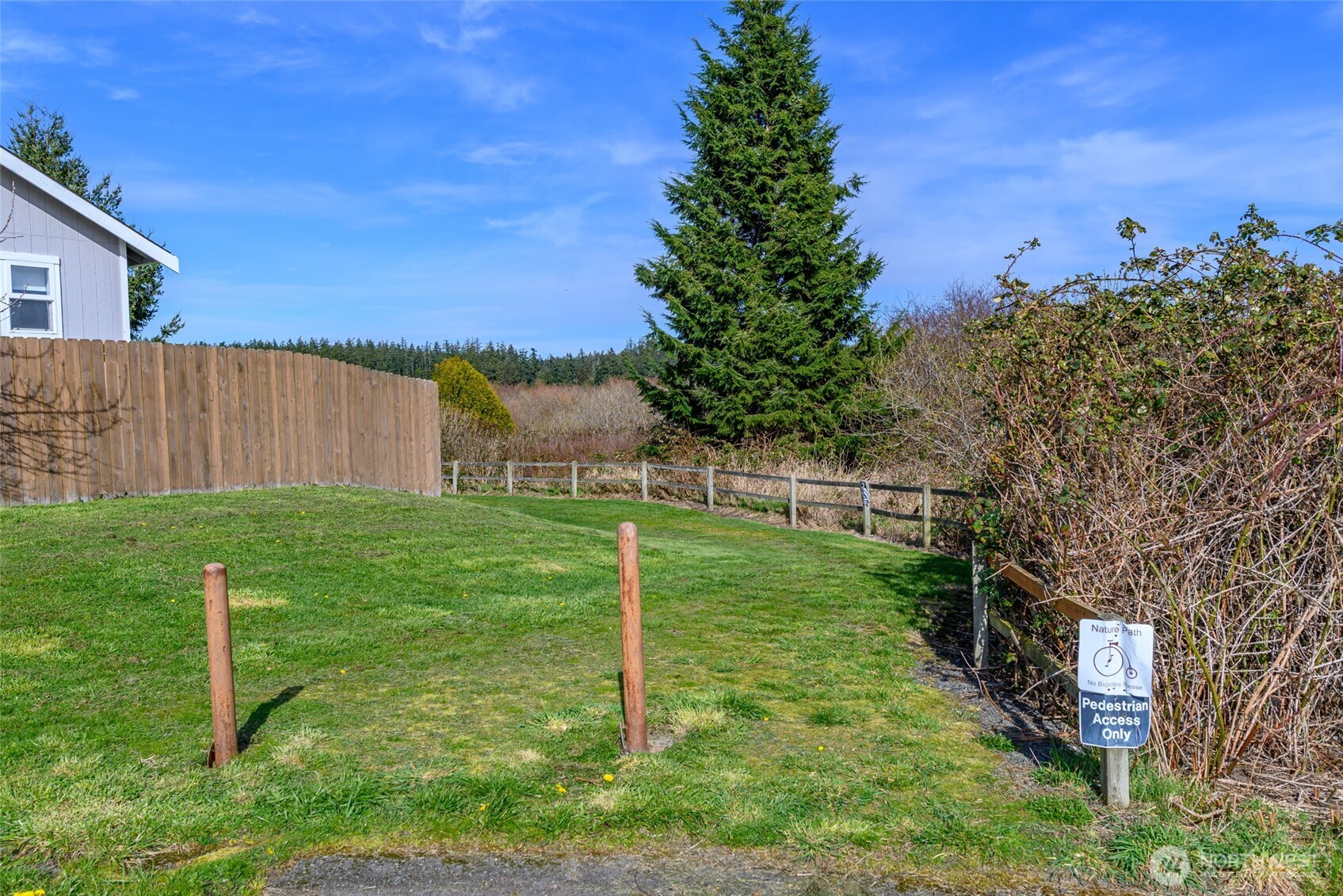 910 NE Cordero Place , Oak Harbor, WA 98277-3544