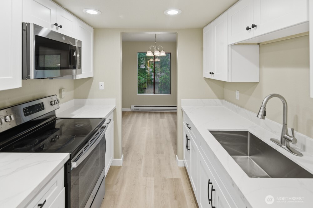10506 NE 32nd Place #G203, Bellevue, WA 98004
