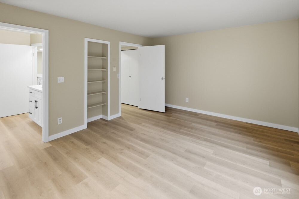 10506 NE 32nd Place #G203, Bellevue, WA 98004