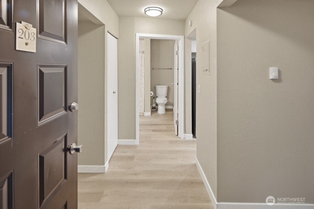 10506 NE 32nd Place #G203, Bellevue, WA 98004