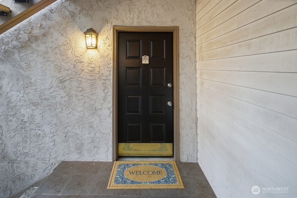 10506 NE 32nd Place #G203, Bellevue, WA 98004