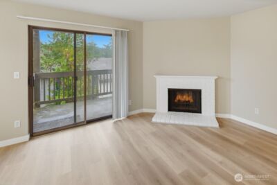 10506 NE 32nd Place #G203, Bellevue, WA 98004 - Photo 4