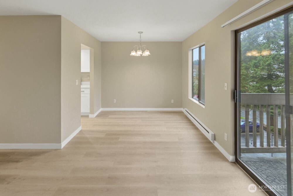 10506 NE 32nd Place #G203, Bellevue, WA 98004