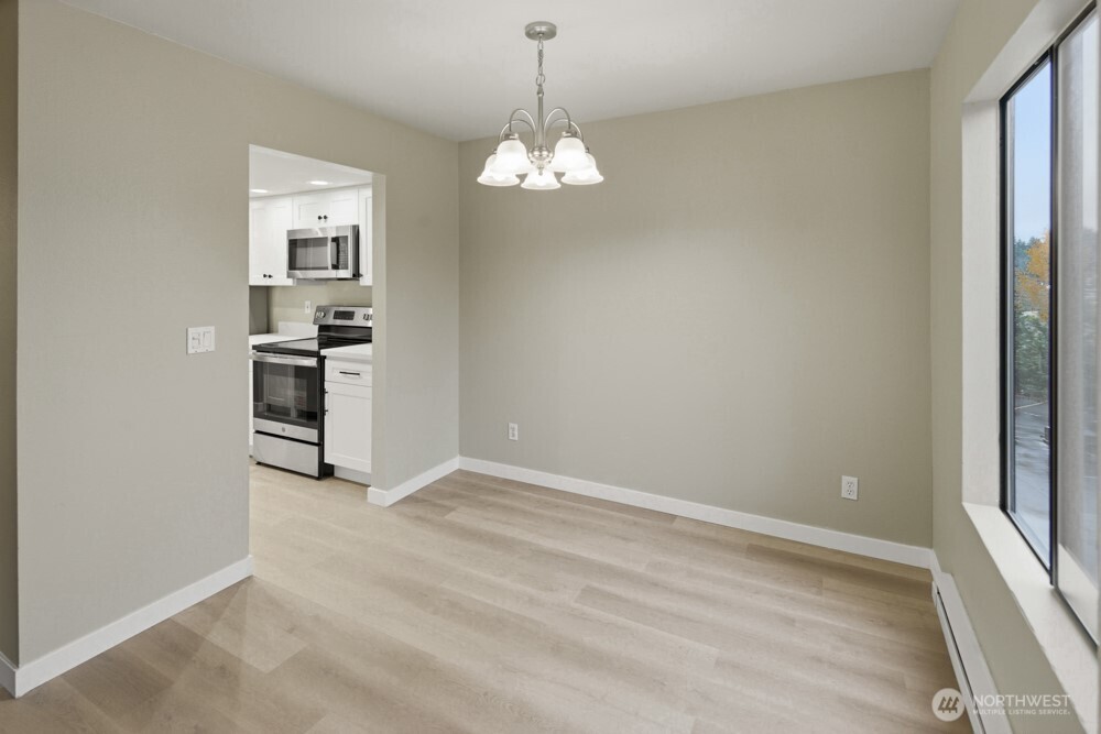10506 NE 32nd Place #G203, Bellevue, WA 98004