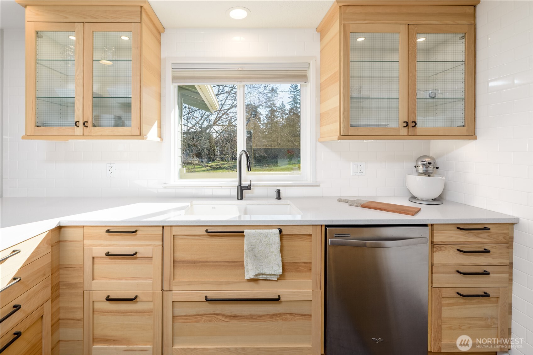 3633 Crabapple Place , Port Angeles, WA 98362