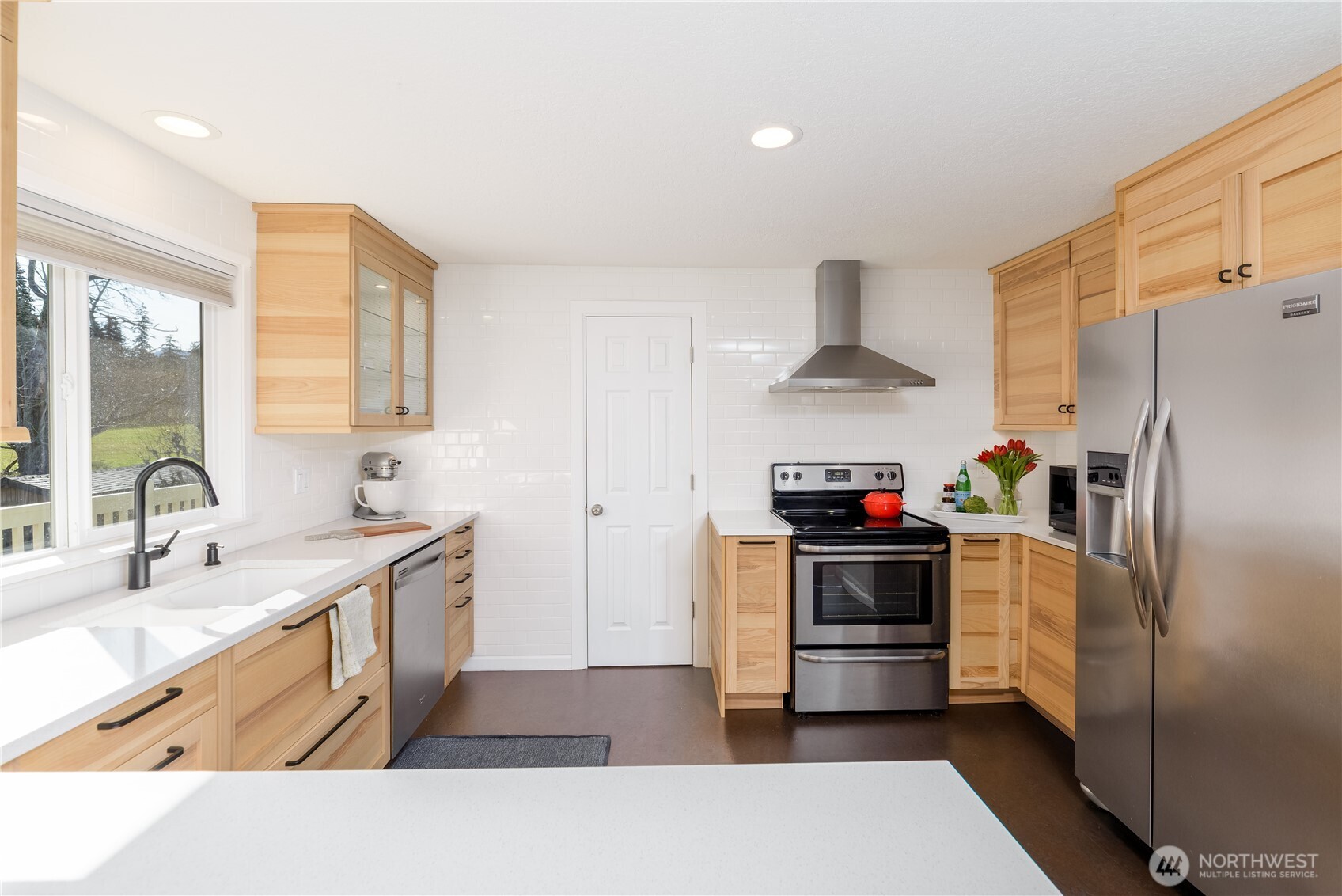 3633 Crabapple Place , Port Angeles, WA 98362