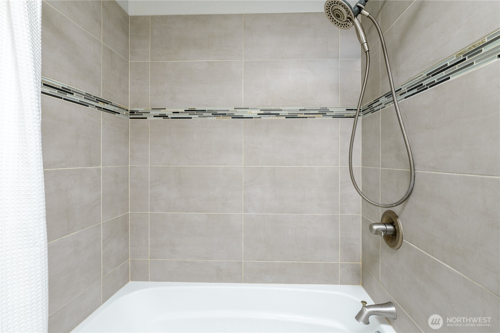 3633 Crabapple Place , Port Angeles, WA 98362