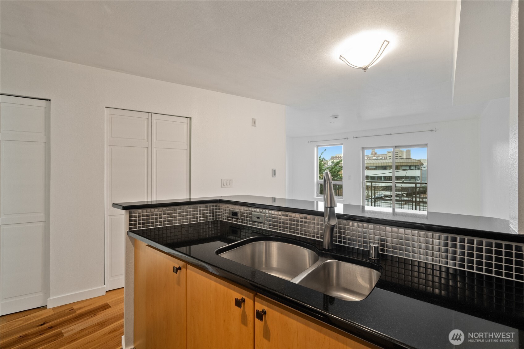 412 11th Avenue #209, Seattle, WA 98122