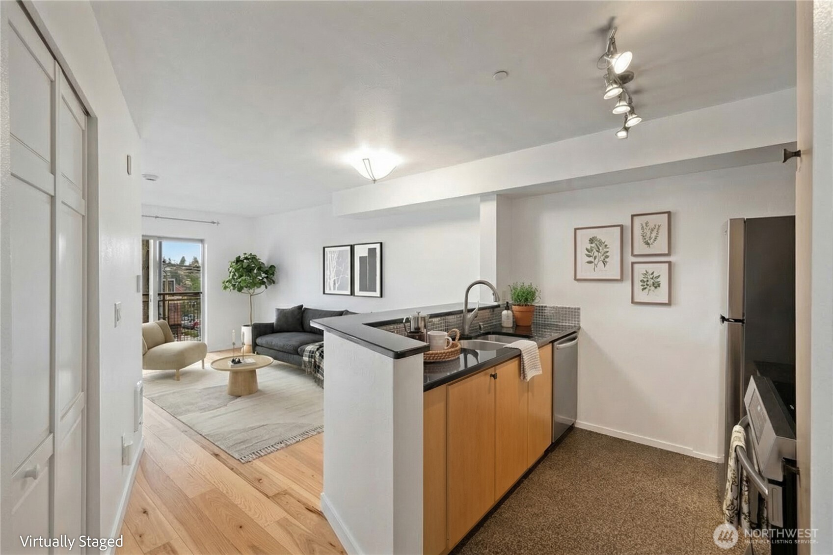 412 11th Avenue #209, Seattle, WA 98122