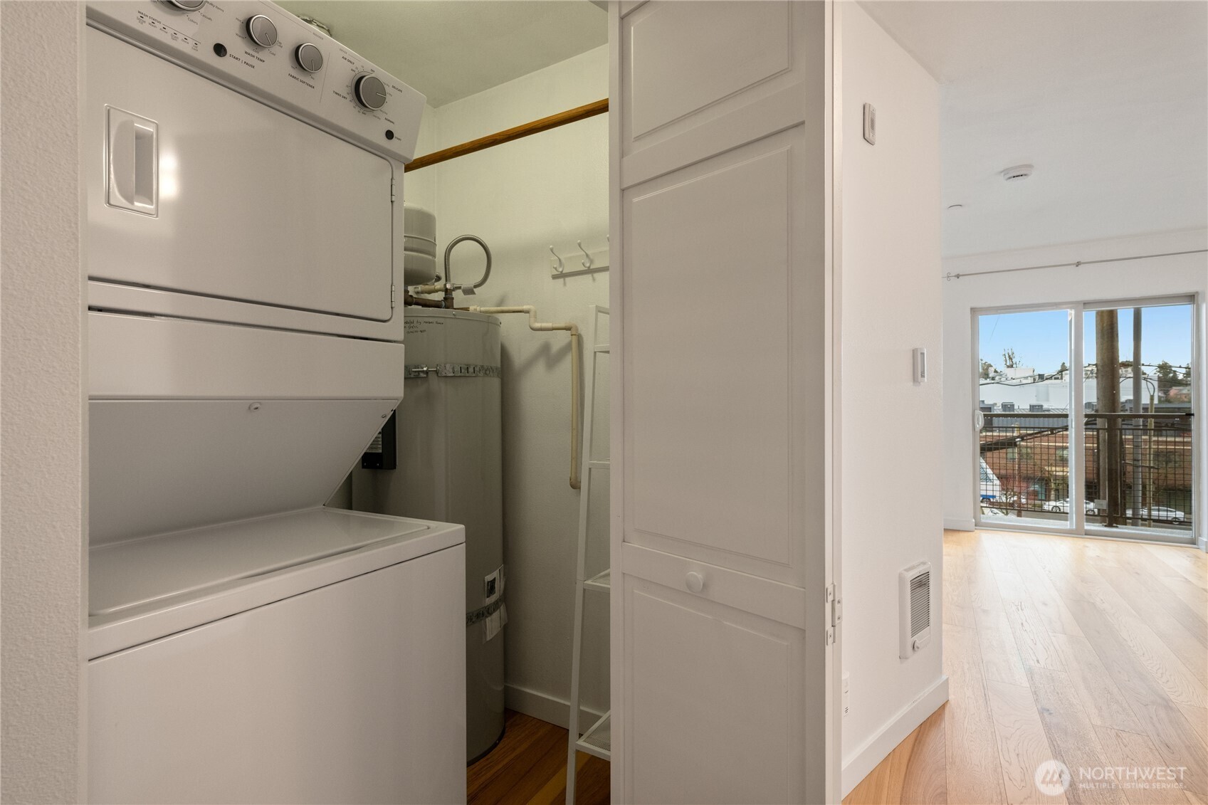 412 11th Avenue #209, Seattle, WA 98122