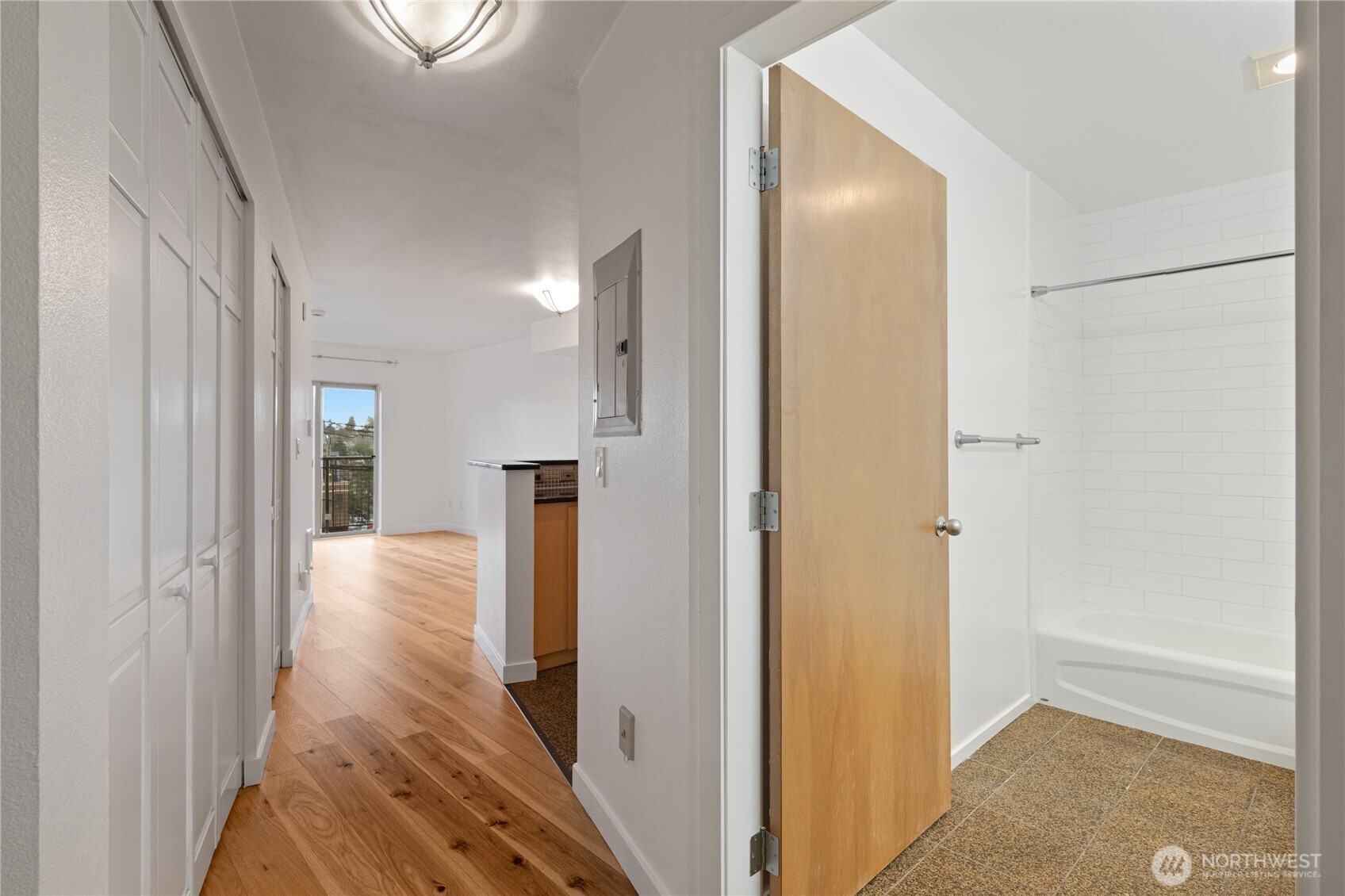 412 11th Avenue #209, Seattle, WA 98122