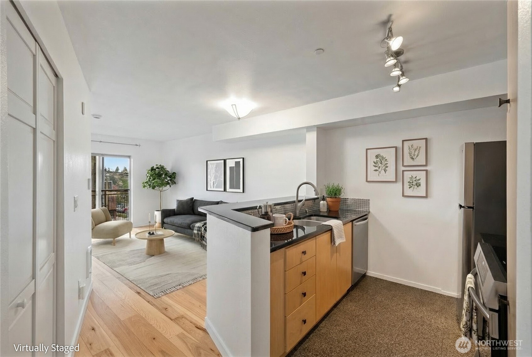 412 11th Avenue #209, Seattle, WA 98122