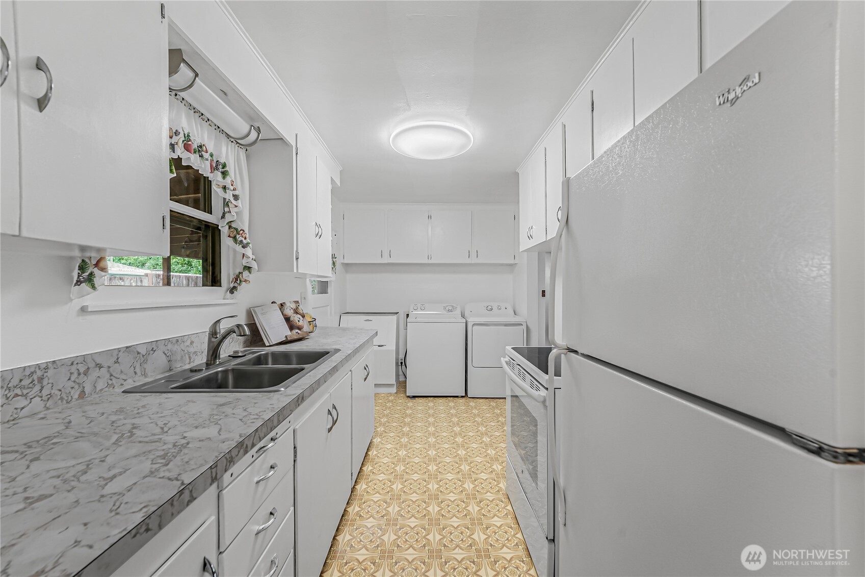 516 N 5th Avenue SW, Tumwater, WA 98512