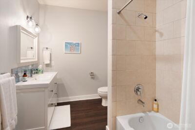 3217 Eastlake Avenue E #210, Seattle, WA 98102 - Photo 22