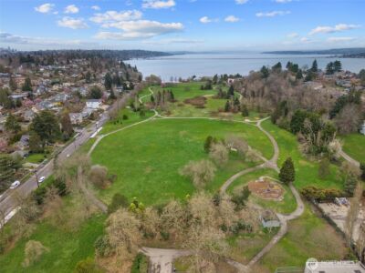 4233 S Bradford Street , Seattle, WA 98118 - Photo 12