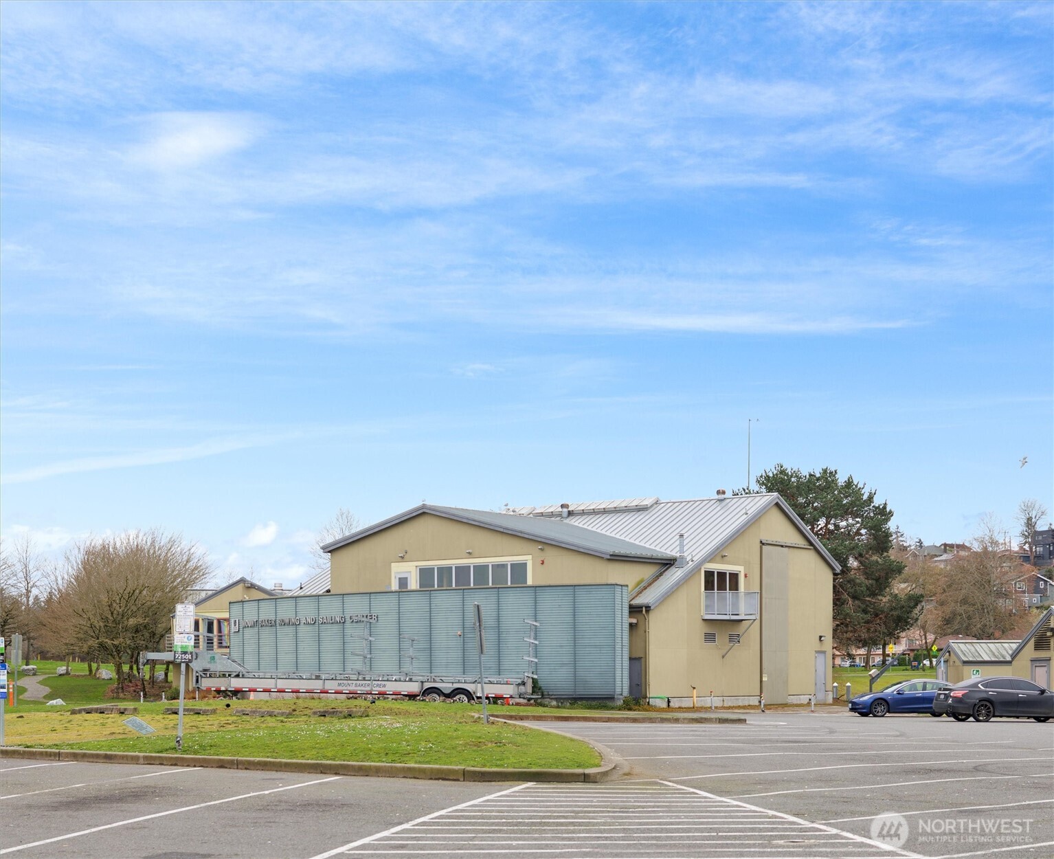 4233 S Bradford Street , Seattle, WA 98118