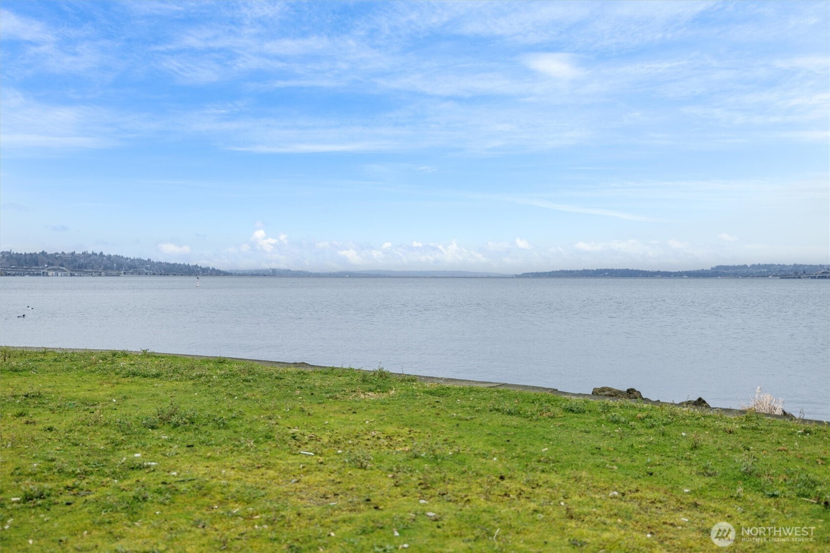 4233 S Bradford Street , Seattle, WA 98118