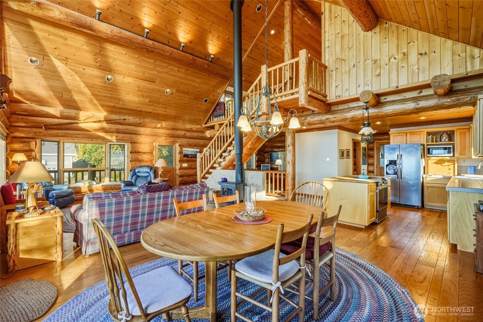 154 Rockaway Beach Lane , Camano Island, WA 98282-8545