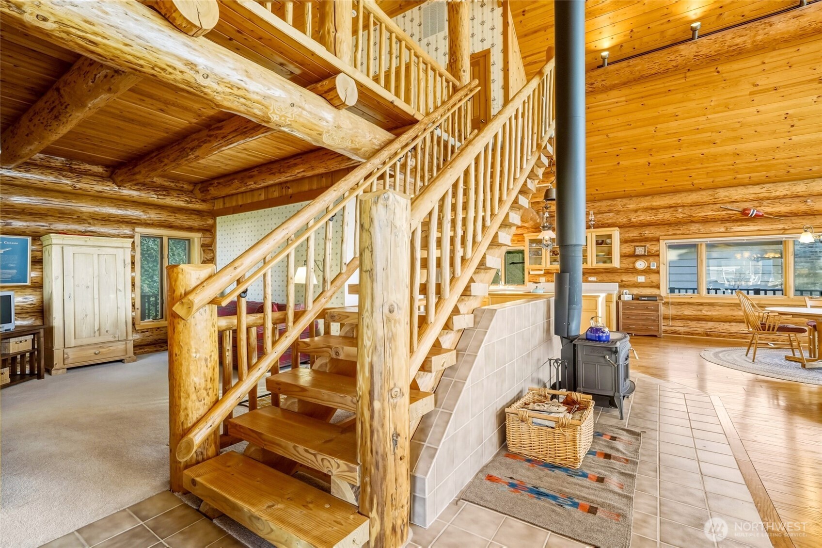154 Rockaway Beach Lane , Camano Island, WA 98282-8545