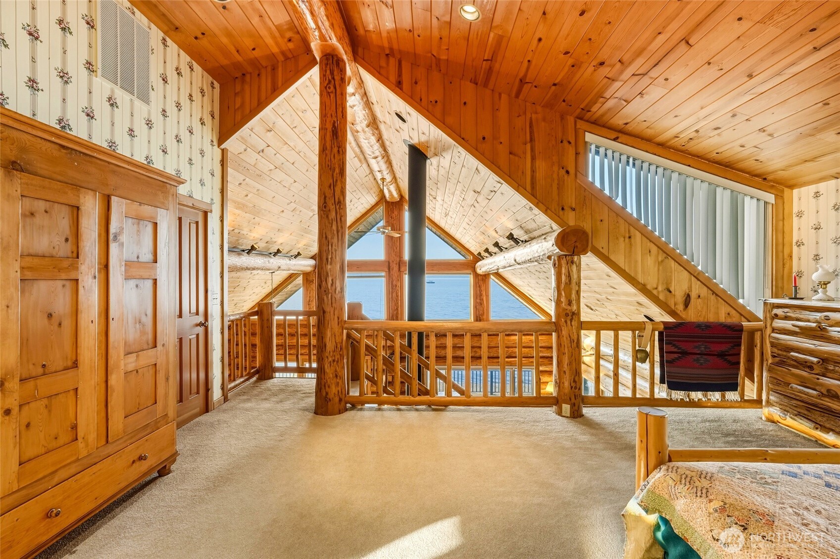154 Rockaway Beach Lane , Camano Island, WA 98282-8545