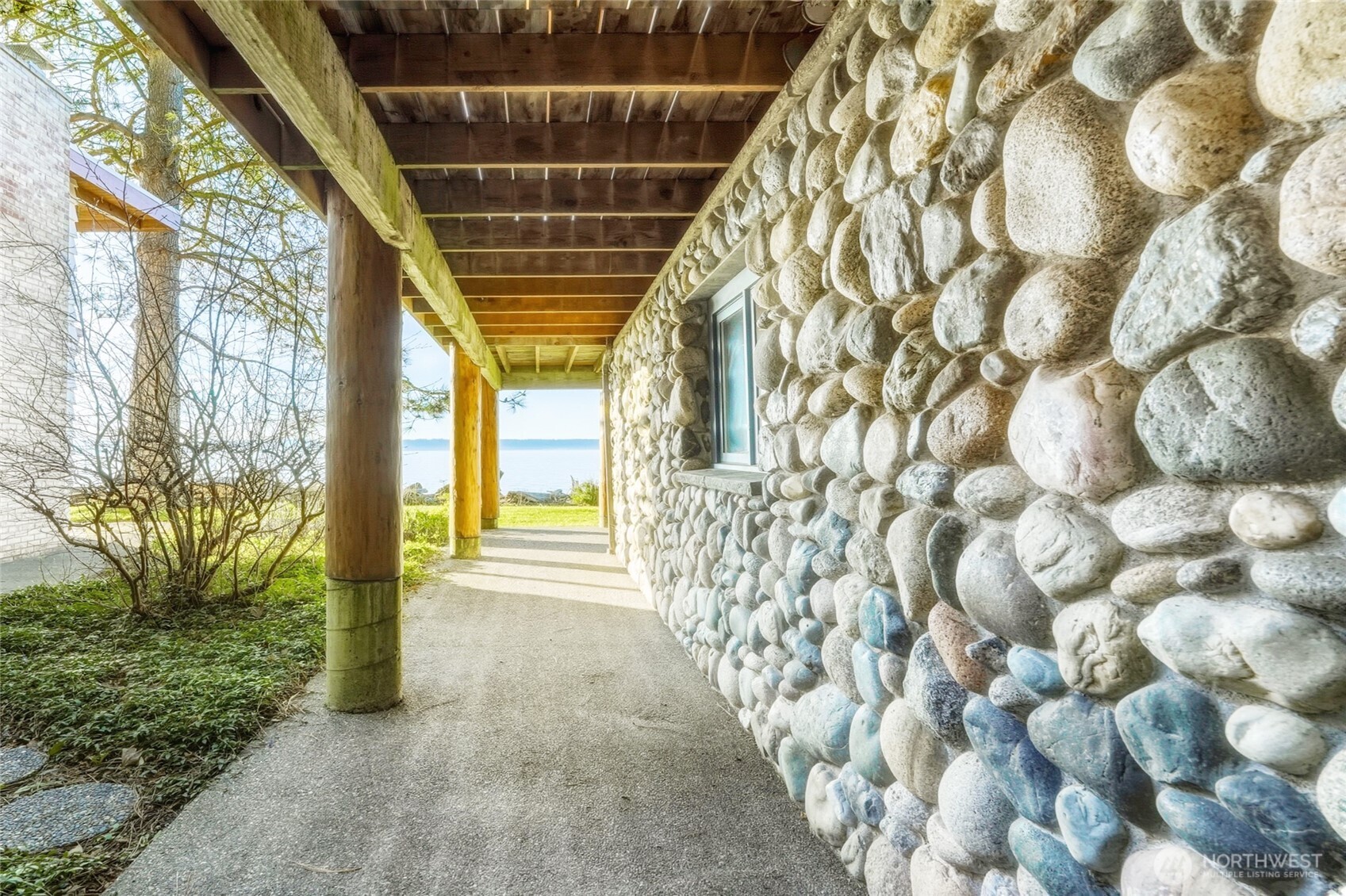 154 Rockaway Beach Lane , Camano Island, WA 98282-8545