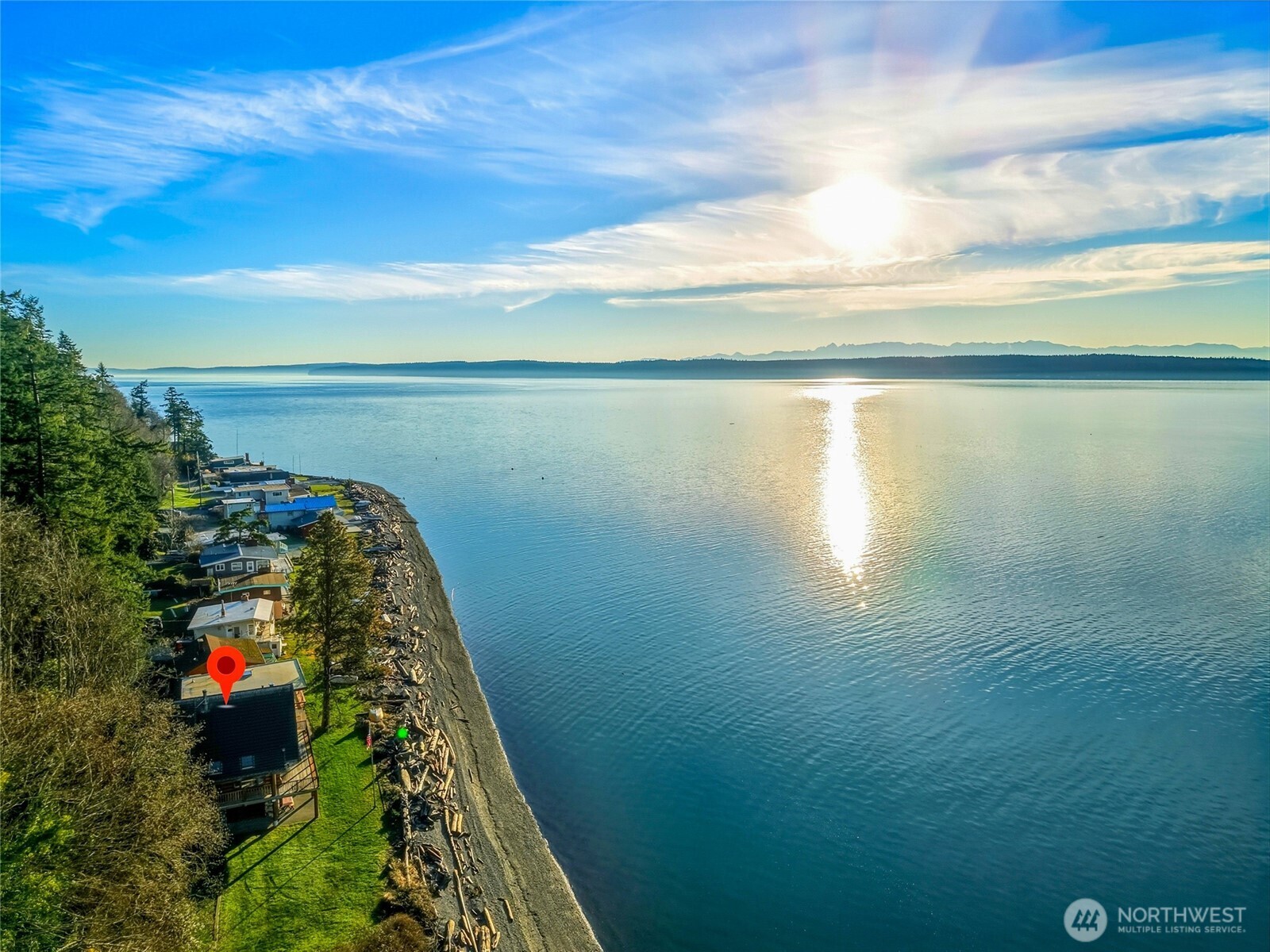 154 Rockaway Beach Lane , Camano Island, WA 98282-8545