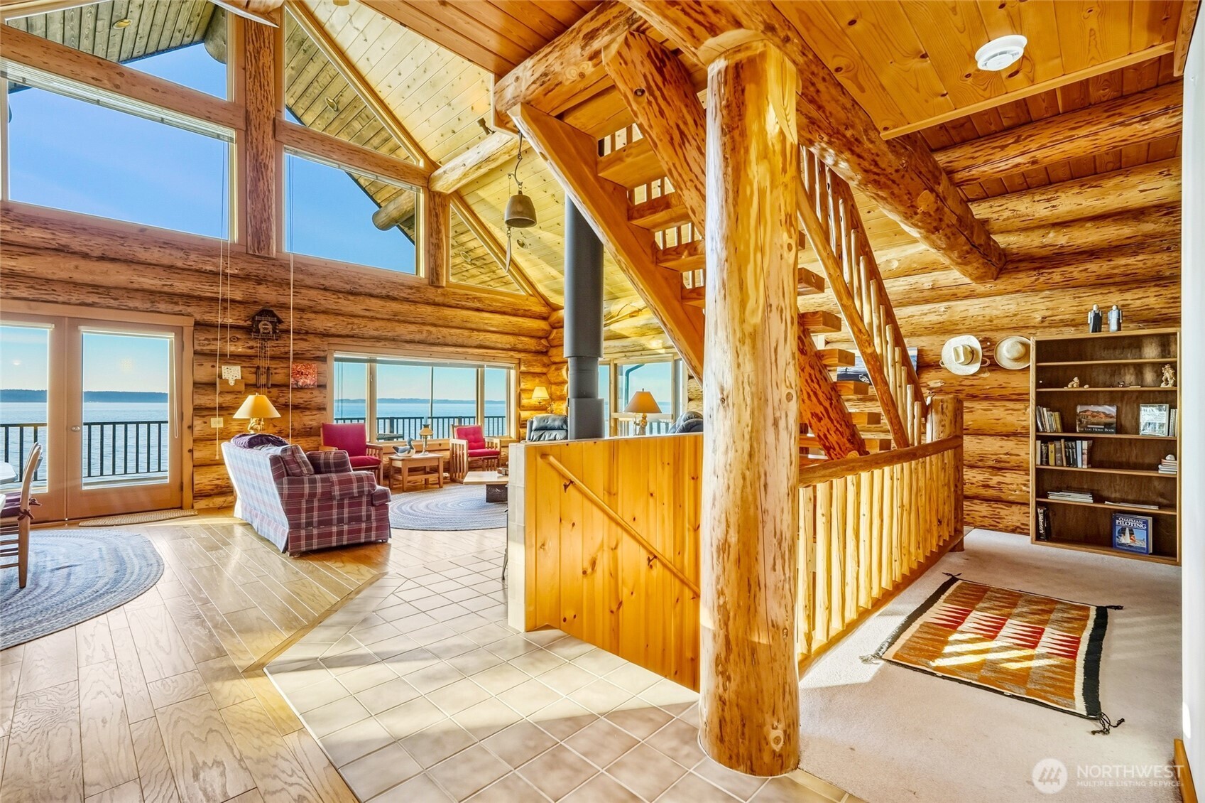 154 Rockaway Beach Lane , Camano Island, WA 98282-8545