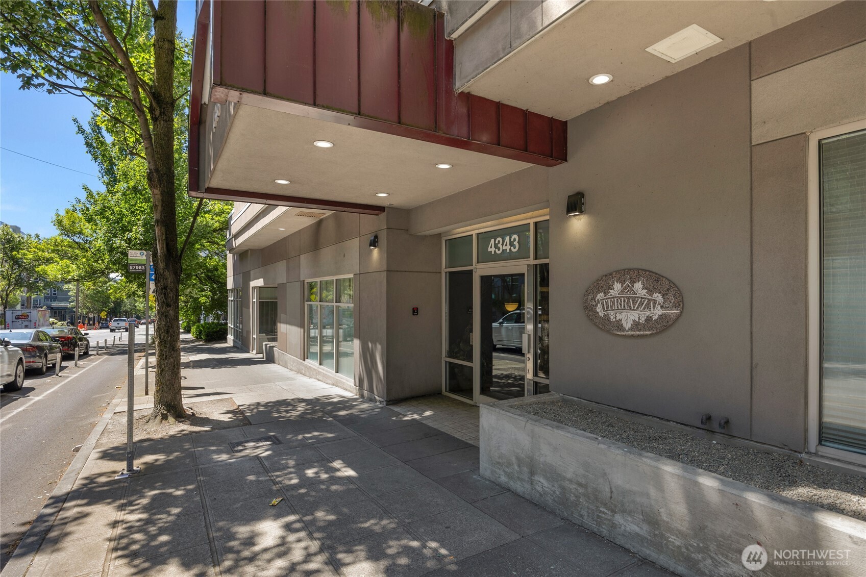 4343 Roosevelt Way NE #401, Seattle, WA 98105