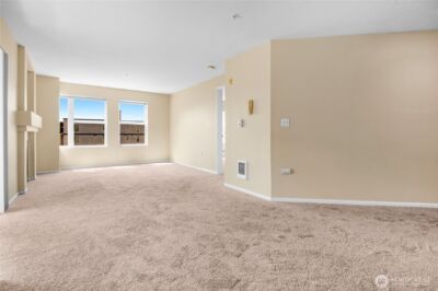 4343 Roosevelt Way NE #401, Seattle, WA 98105 - Photo 11