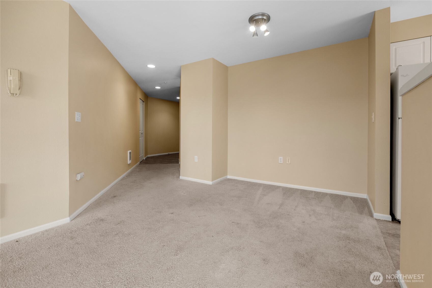 4343 Roosevelt Way NE #401, Seattle, WA 98105