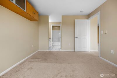 4343 Roosevelt Way NE #401, Seattle, WA 98105 - Photo 19