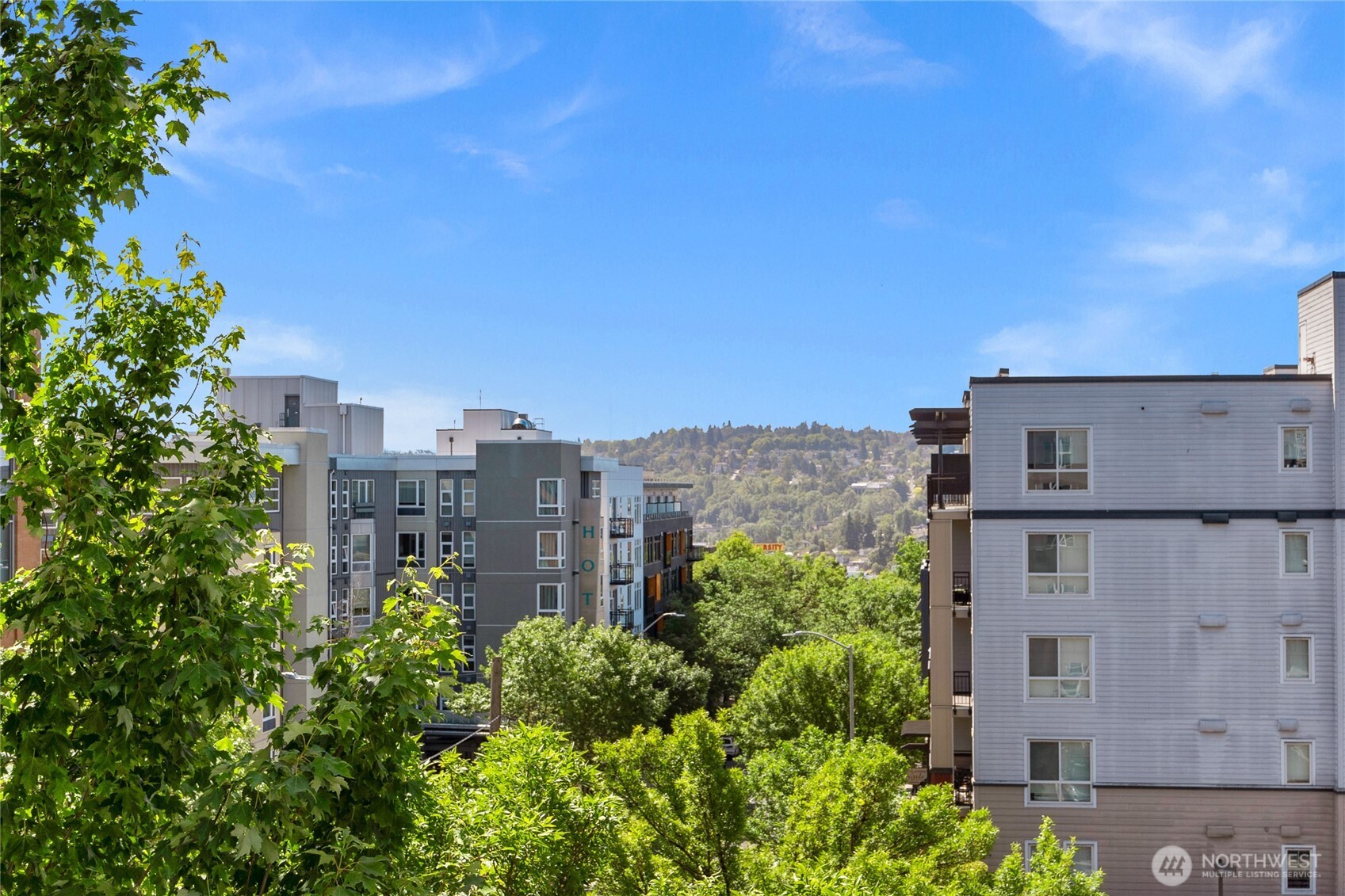 4343 Roosevelt Way NE #401, Seattle, WA 98105