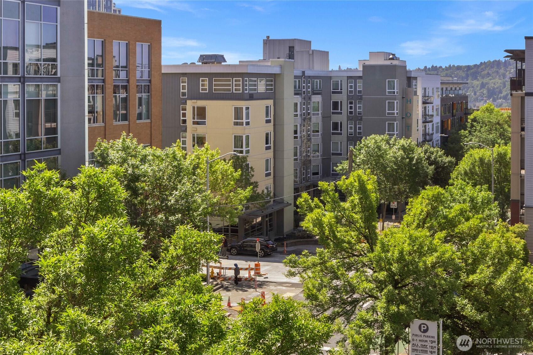 4343 Roosevelt Way NE #401, Seattle, WA 98105