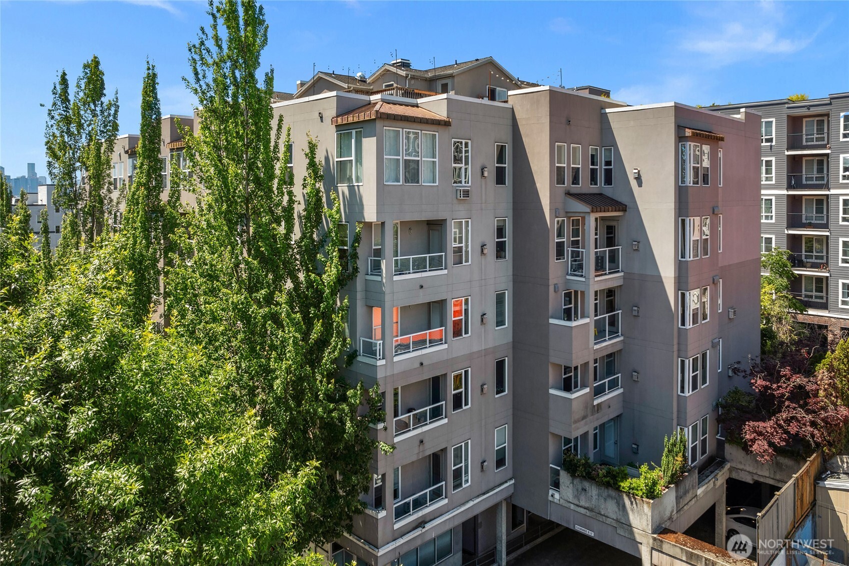 4343 Roosevelt Way NE #401, Seattle, WA 98105
