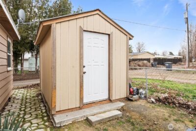 705 W 9th Street , Warden, WA 98857 - Photo 16