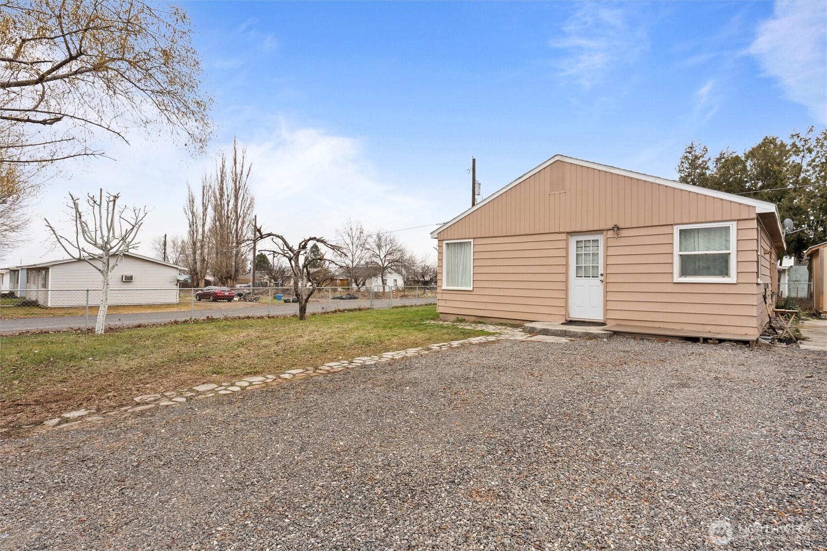 705 W 9th Street , Warden, WA 98857