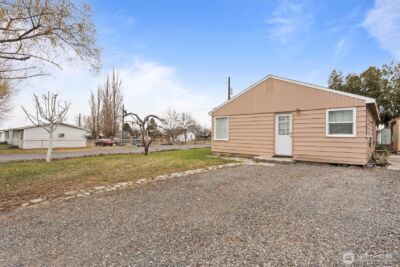 705 W 9th Street , Warden, WA 98857 - Photo 17