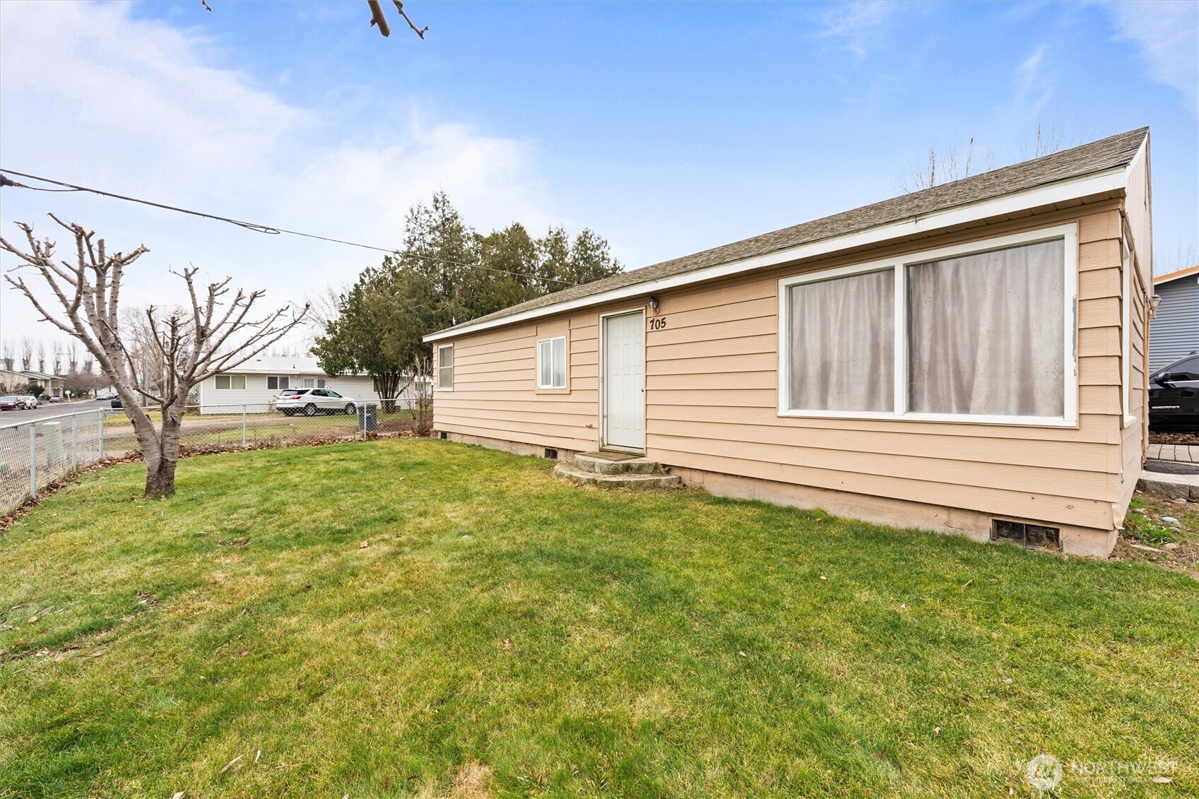 705 W 9th Street , Warden, WA 98857