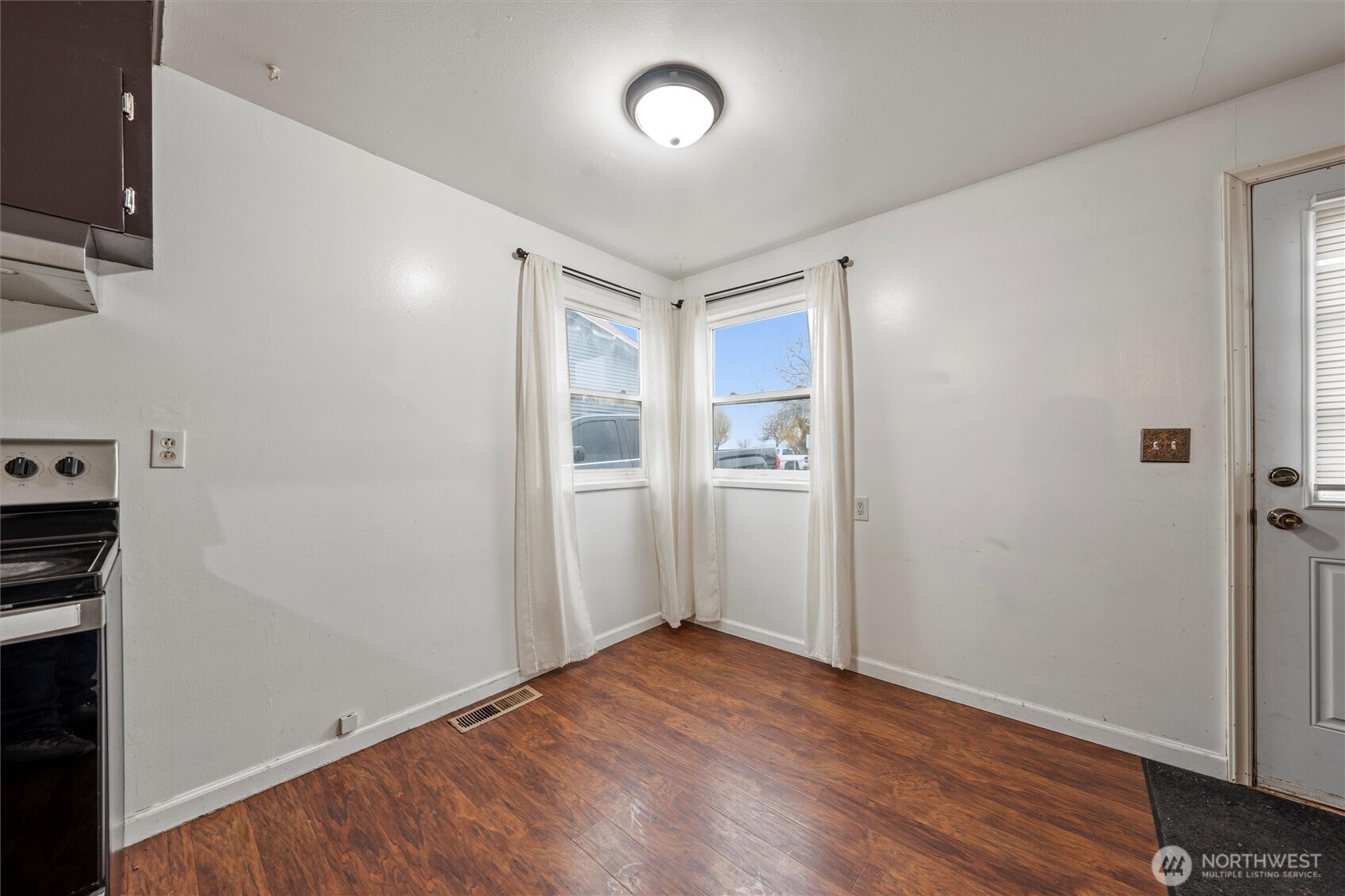 705 W 9th Street , Warden, WA 98857