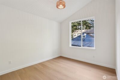 13748 Stone Avenue N, Seattle, WA 98133 - Photo 15