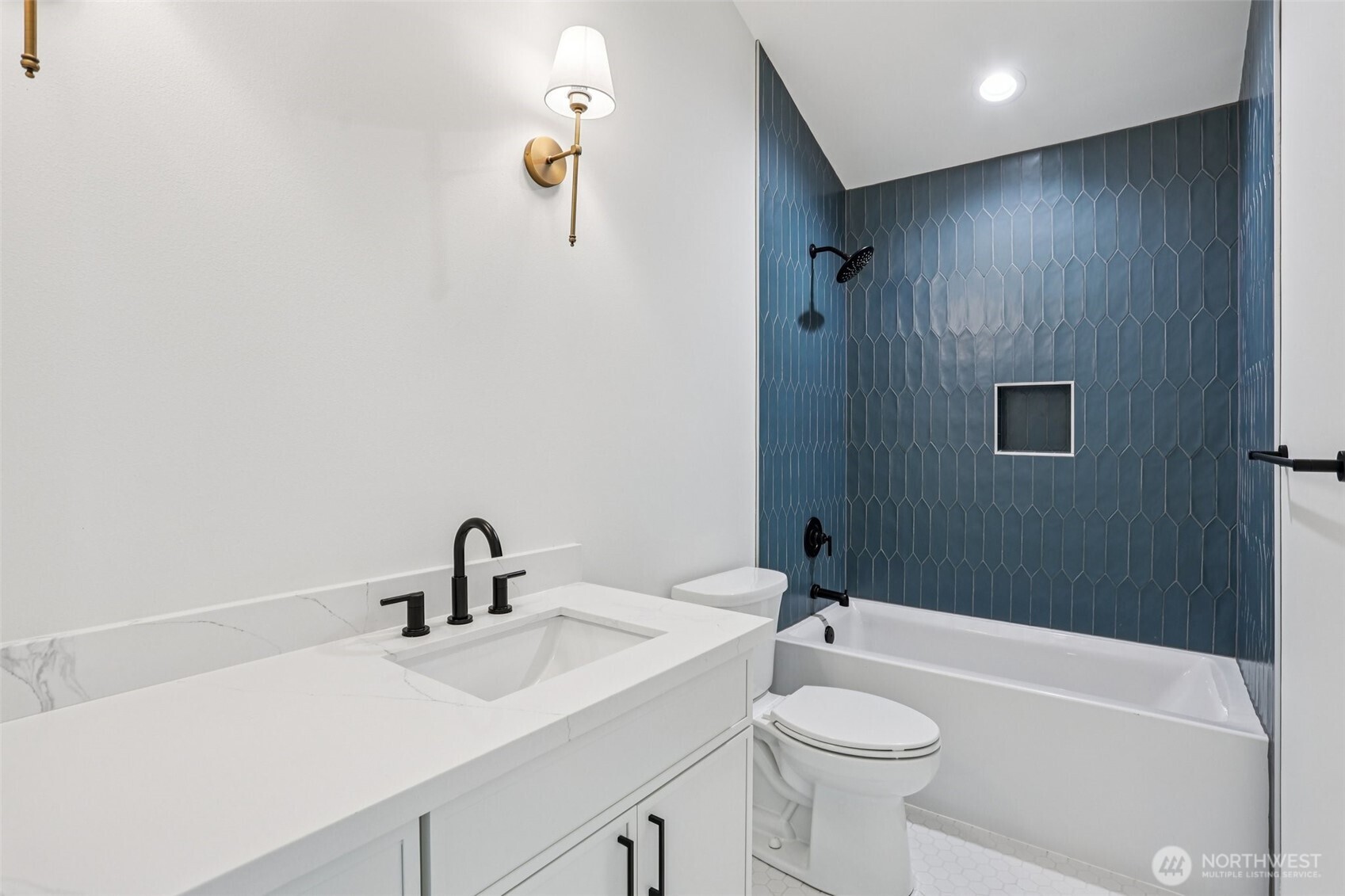 13748 Stone Avenue N, Seattle, WA 98133